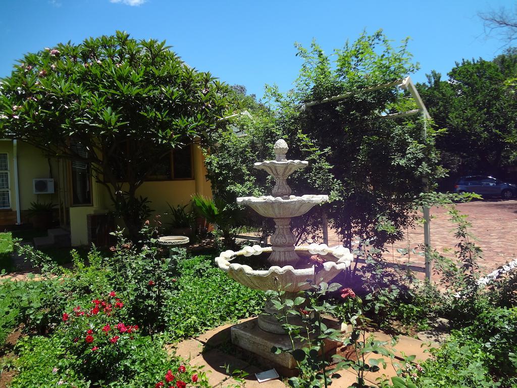 Guest House Seidel Pretoria-Noord Exteriör bild